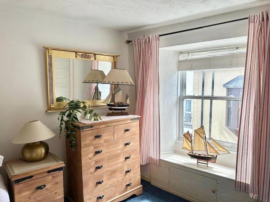 Ship Cottage Tenby Beach 50M Εξωτερικό φωτογραφία