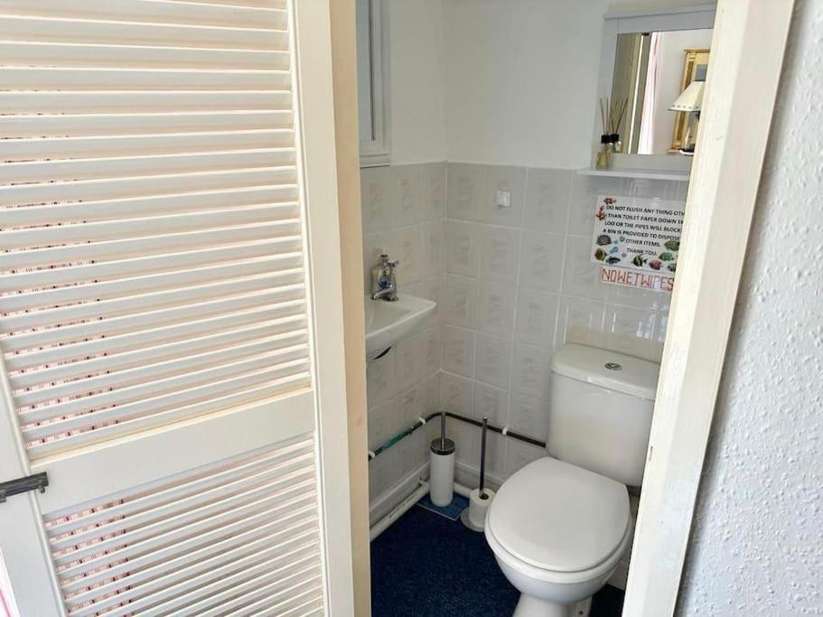 Ship Cottage Tenby Beach 50M Εξωτερικό φωτογραφία